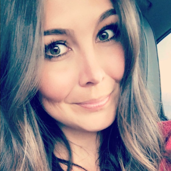 Meet your Posher! Becky 💕 - Picture 4 of 5